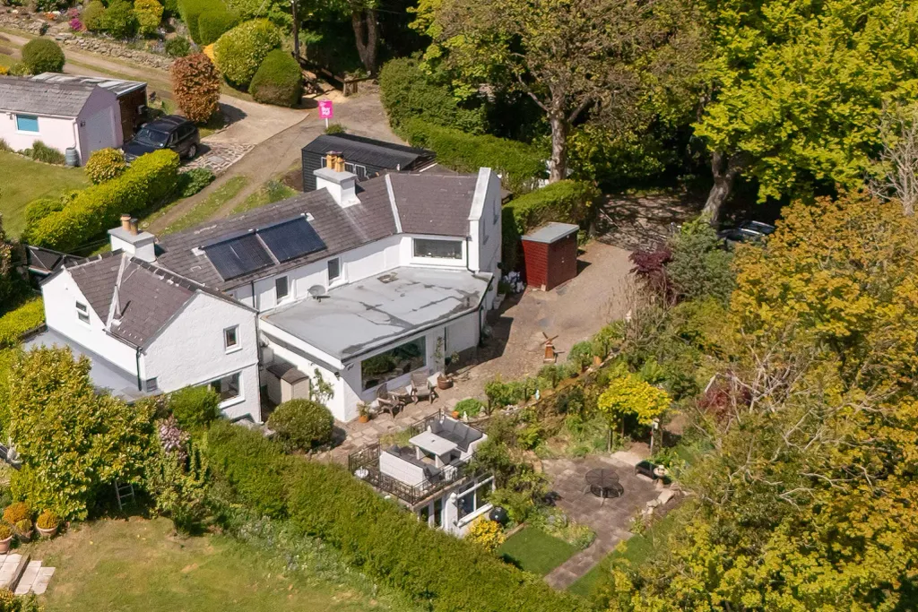 Property photo 1 of 30