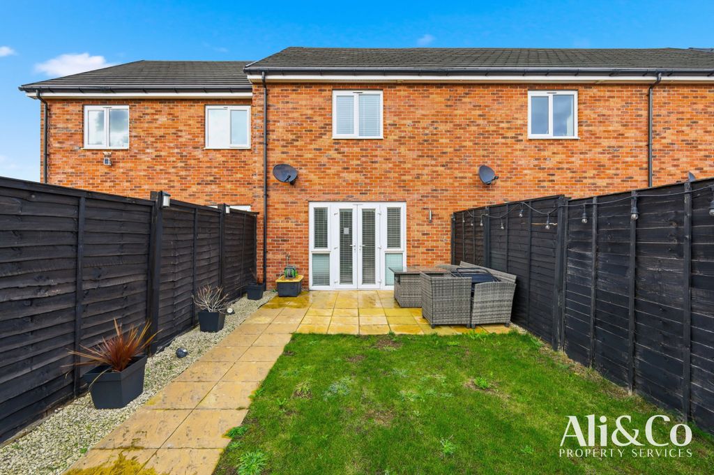 Property photo 2 of 18