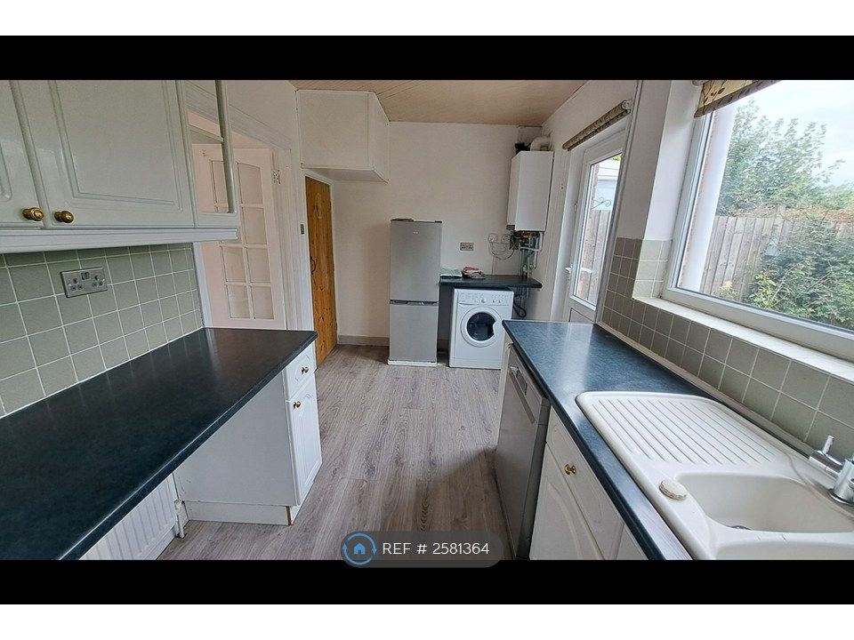 Property photo 2 of 23
