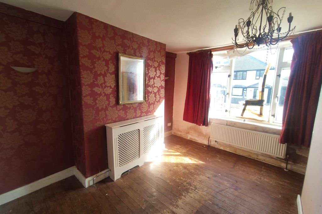 Property photo 3 of 17