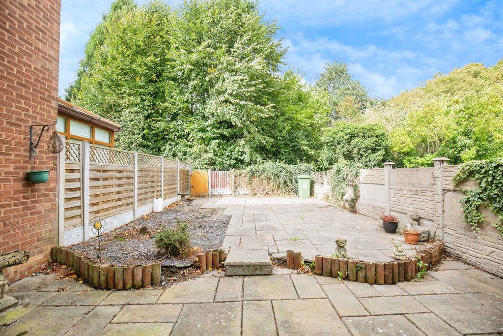 Property photo 2 of 13 10d4c2B2-Mw-8732