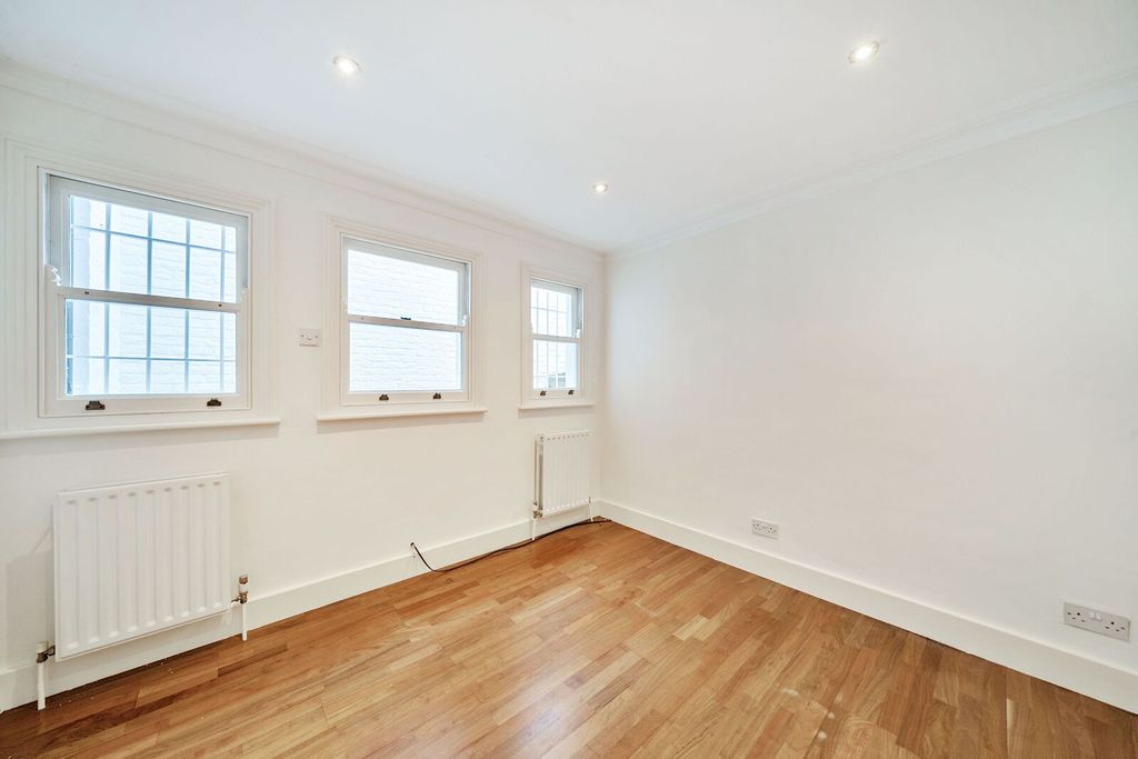 Property photo 3 of 22