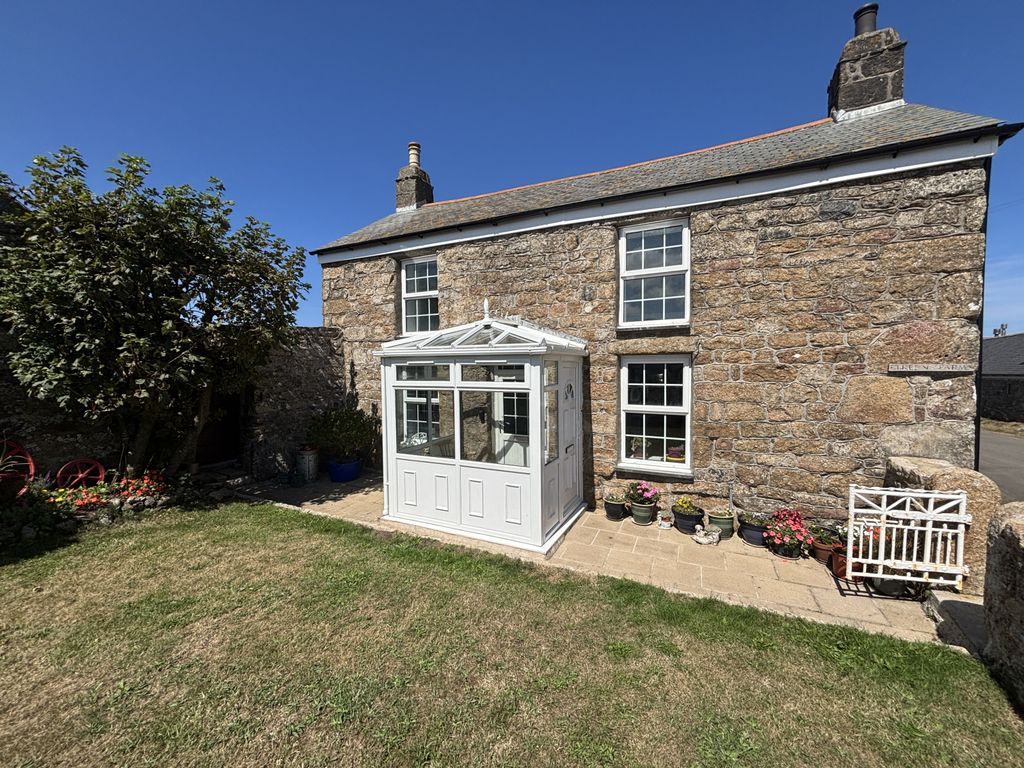 Property photo 1 of 17 4 Bedroom Detached House For Sale