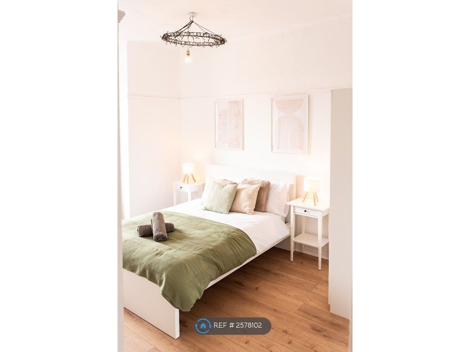 Property photo 2 of 30