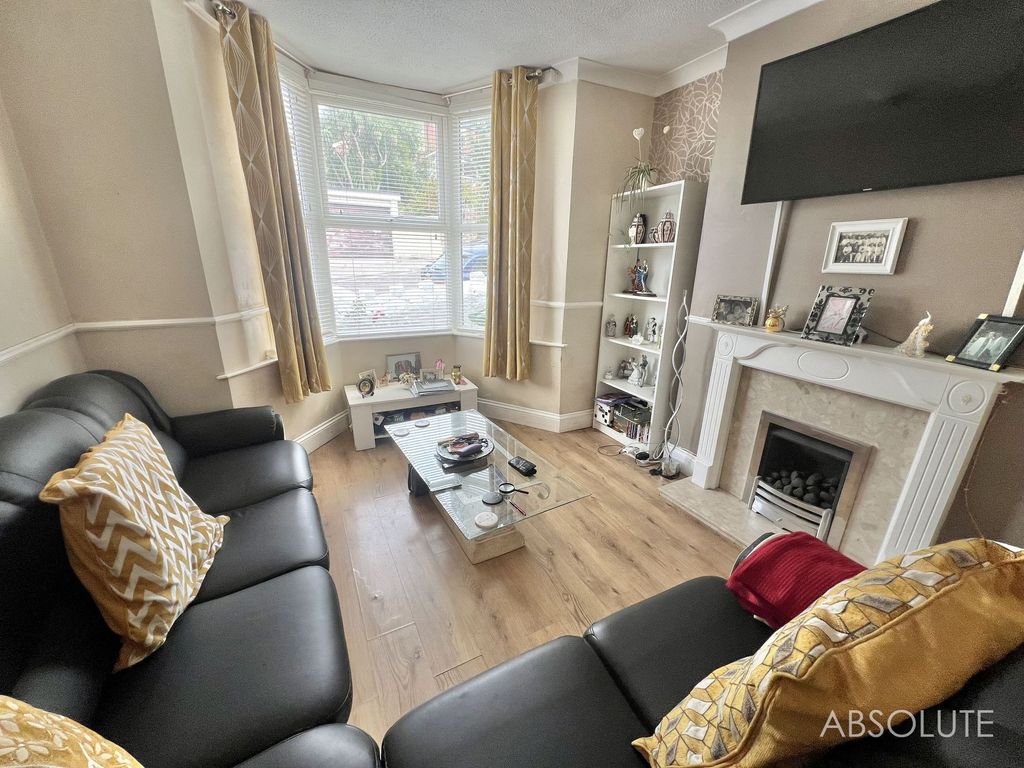 Property photo 2 of 13