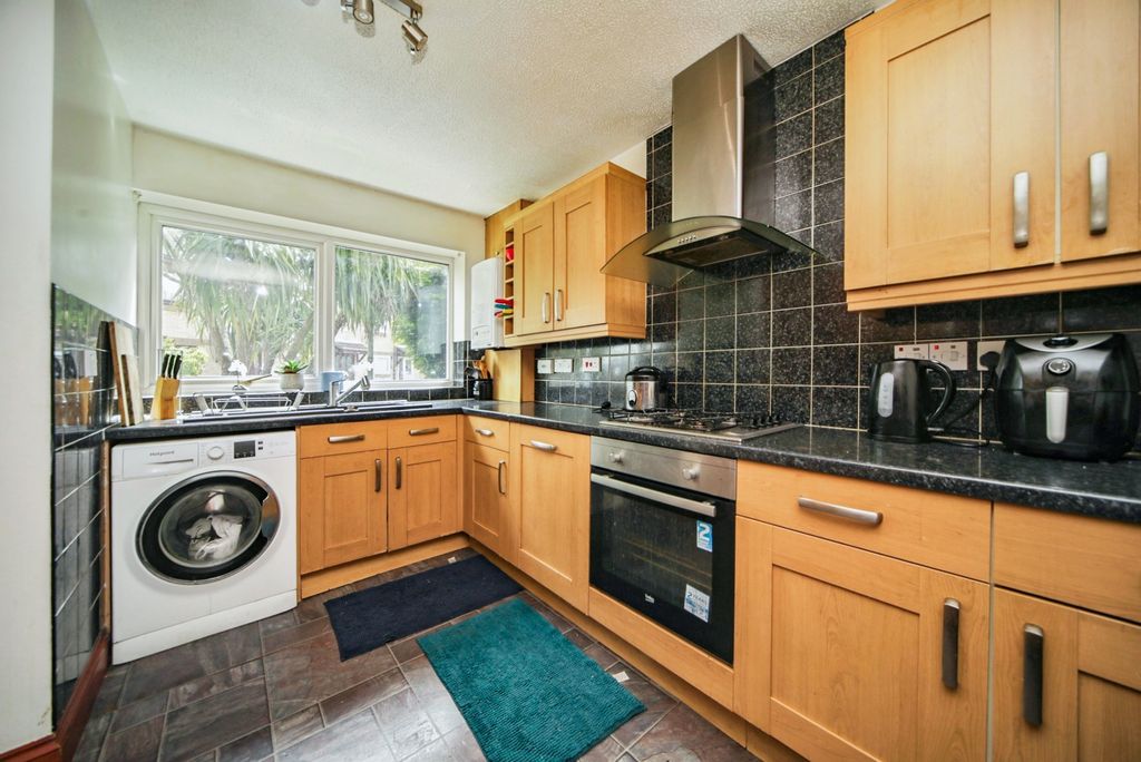 Property photo 2 of 10 Pbox-Img.Jpg