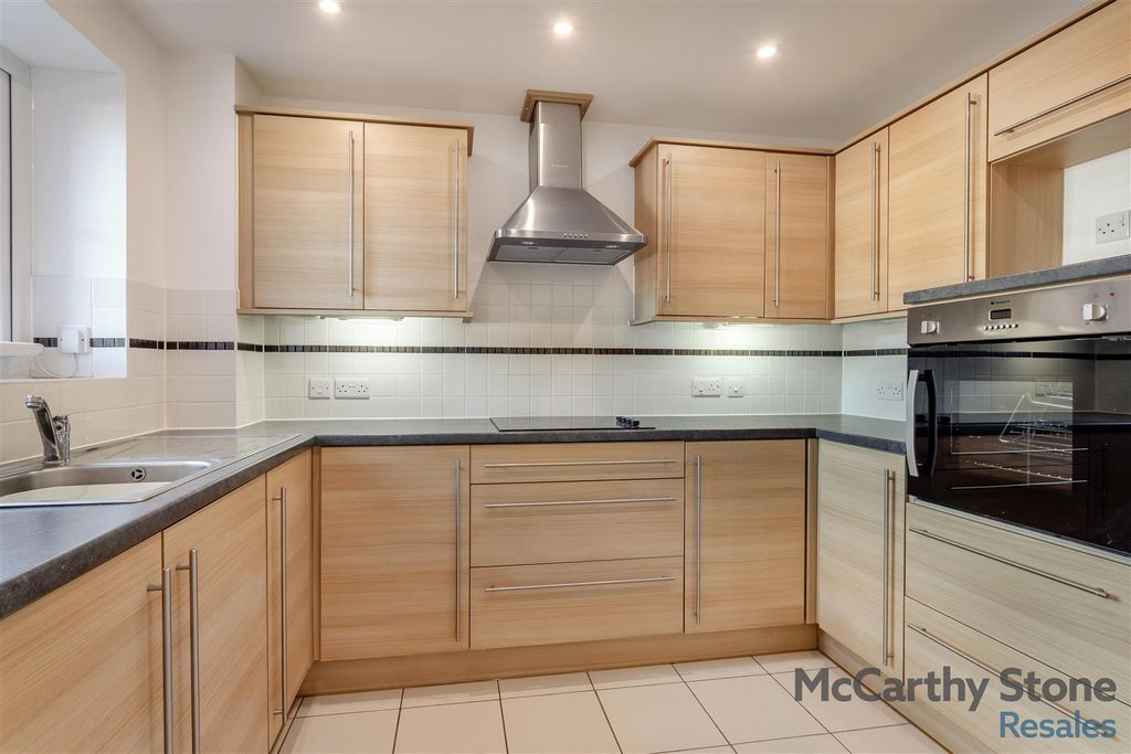 Property photo 2 of 20 8673476-Interior01.Jpg