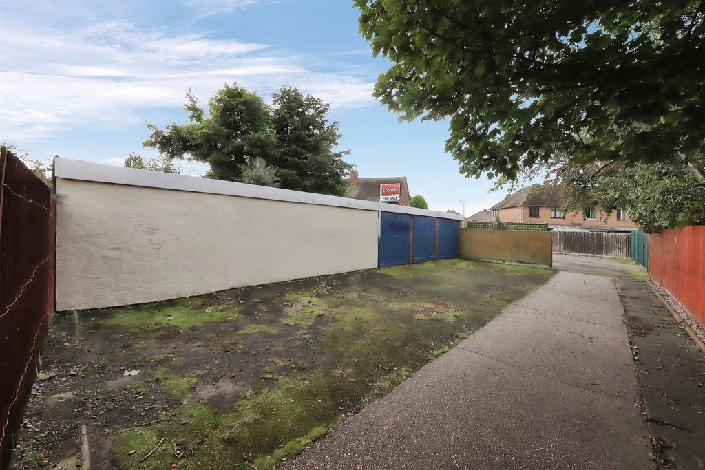 Property photo 1 of 4