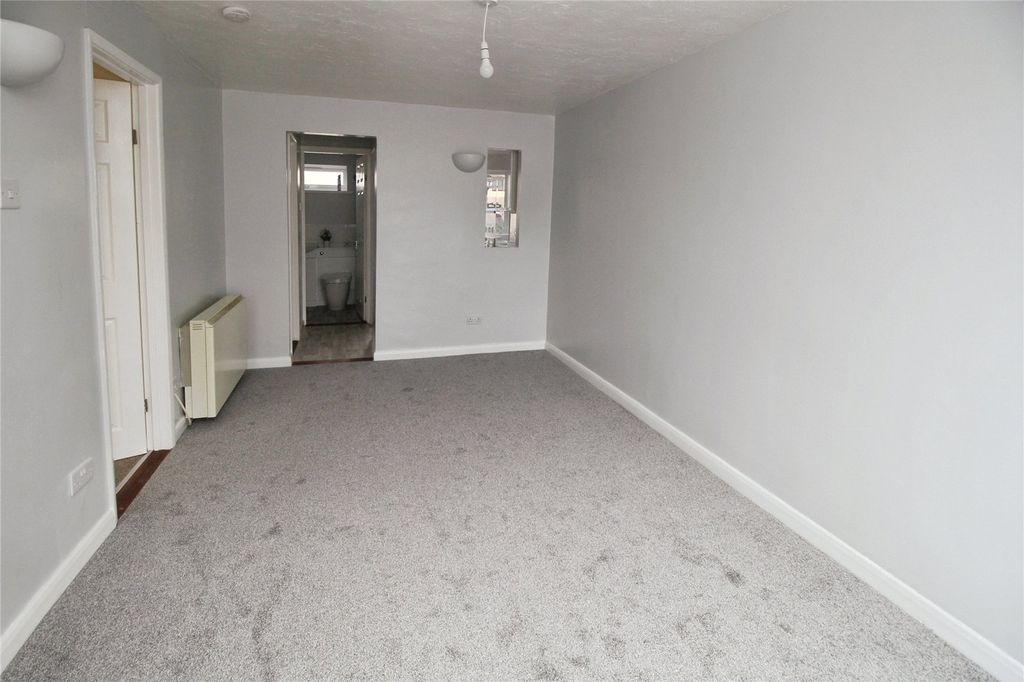 Property photo 3 of 9 Picture No. 11