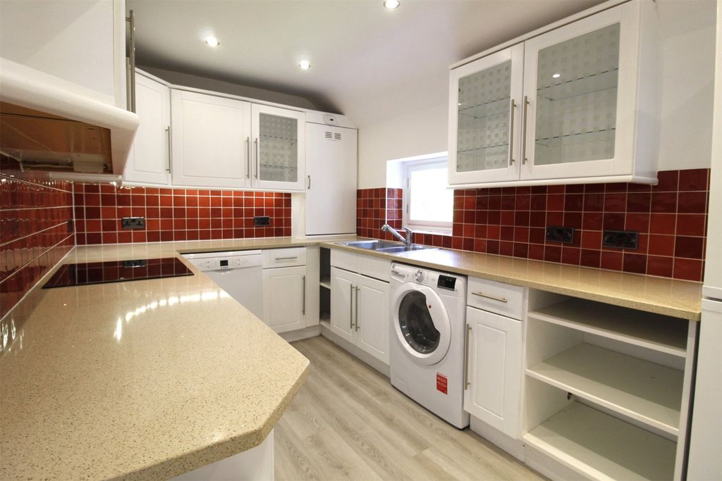 Property photo 2 of 9 Kitchen