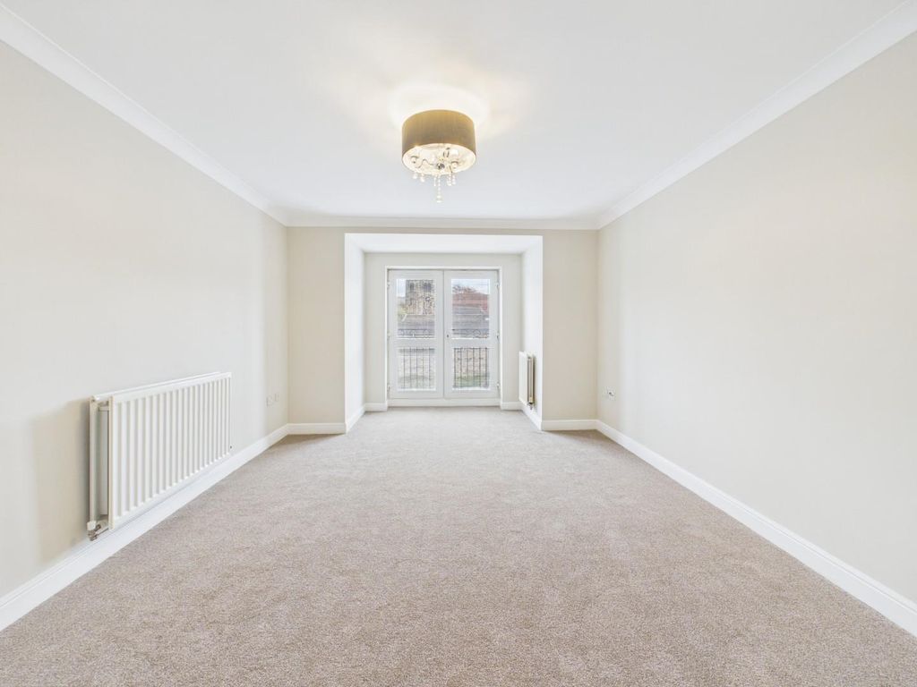 Property photo 2 of 14 Living Room