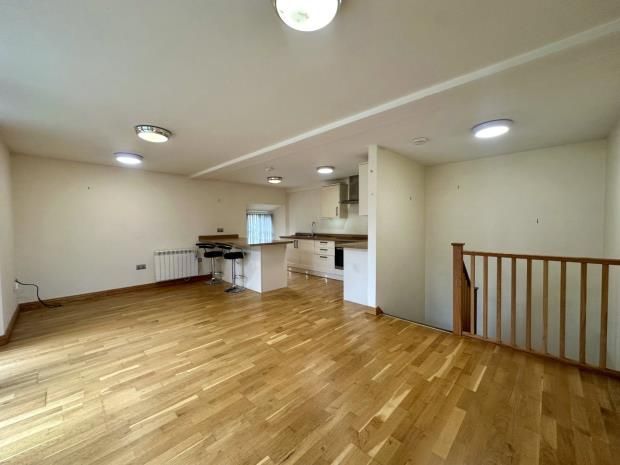 Property photo 3 of 9 Picture No. 06
