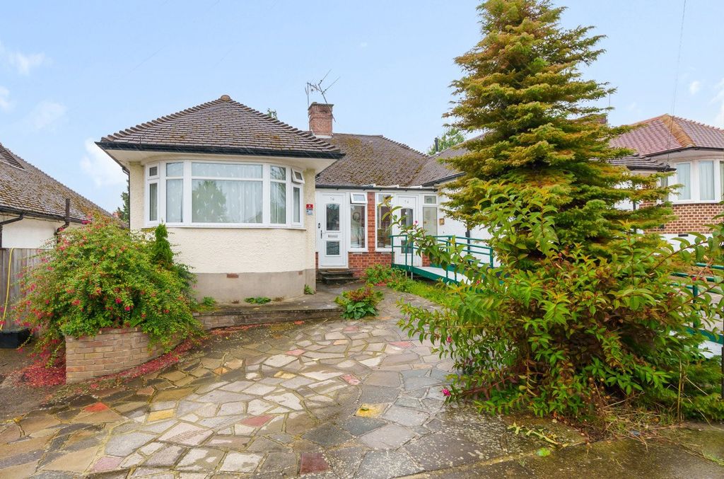 Property photo 1 of 12 External