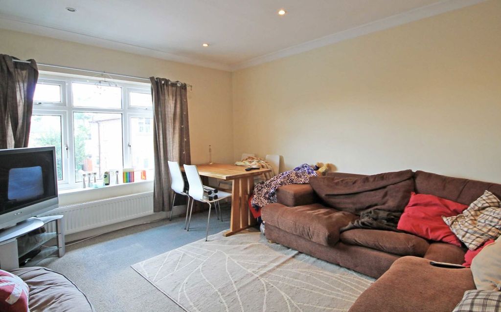 Property photo 2 of 3