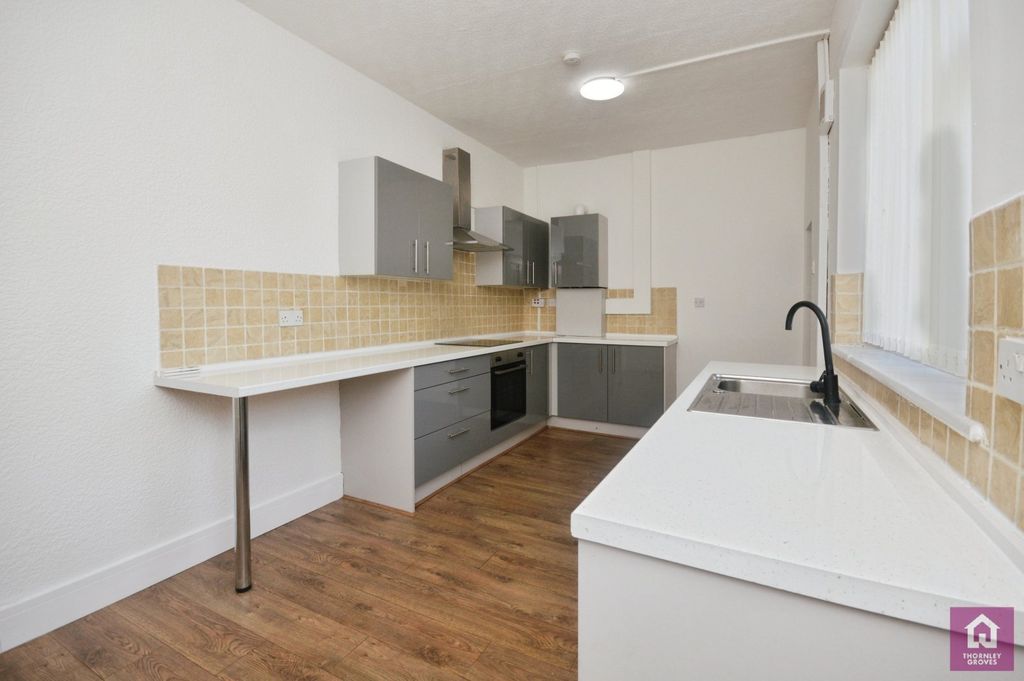 Property photo 2 of 12 Picture No. 03