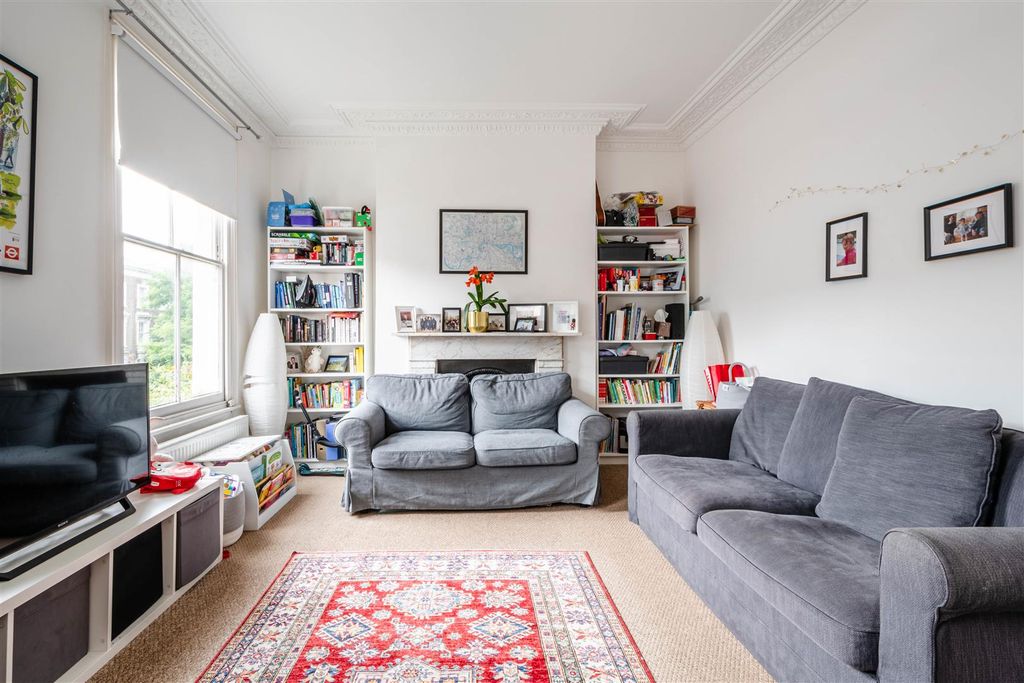 Property photo 3 of 11