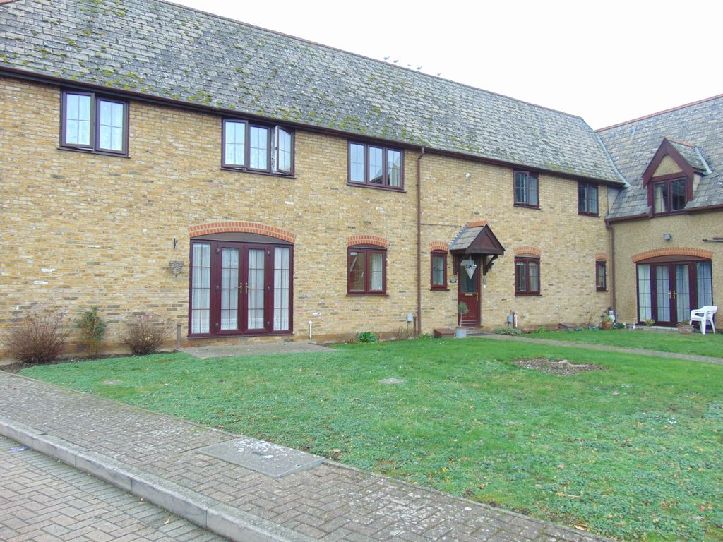 Property photo 1 of 3 Riverside Mews