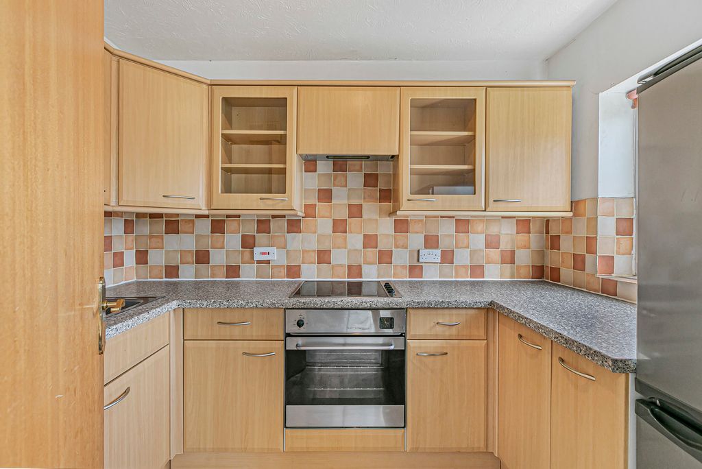 Property photo 3 of 15 Kitchen