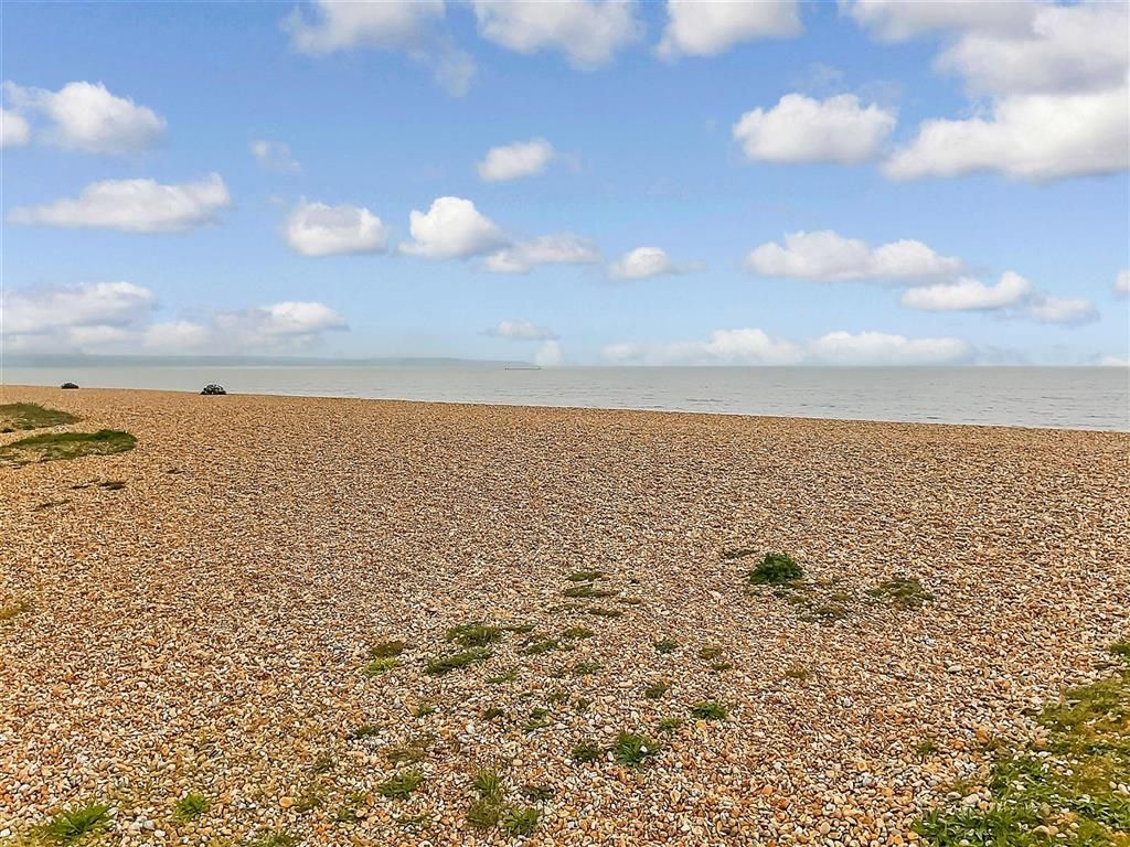 Property photo 3 of 6 Beach