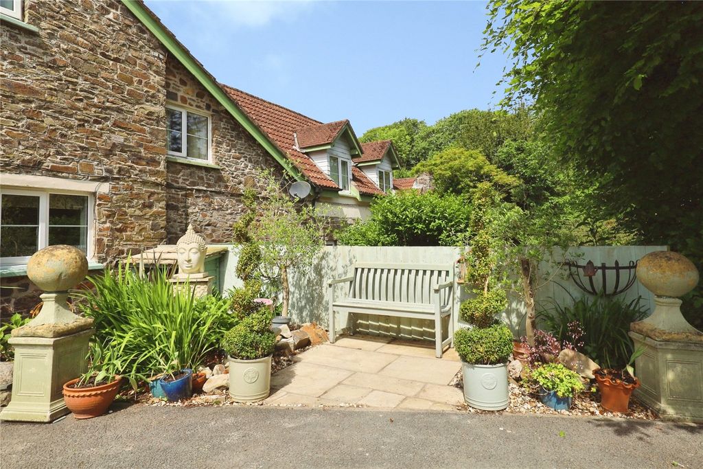 Property photo 2 of 21 Picture No. 77