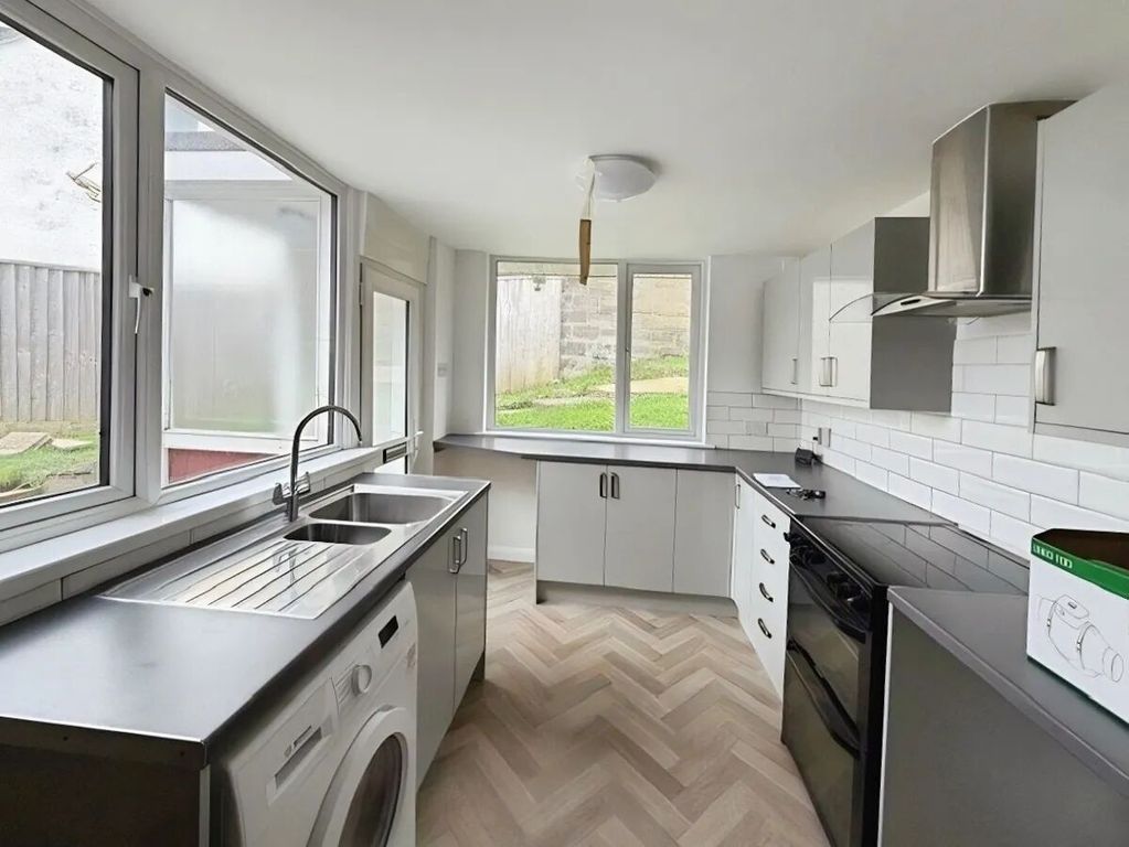 Property photo 3 of 7 Picture 3