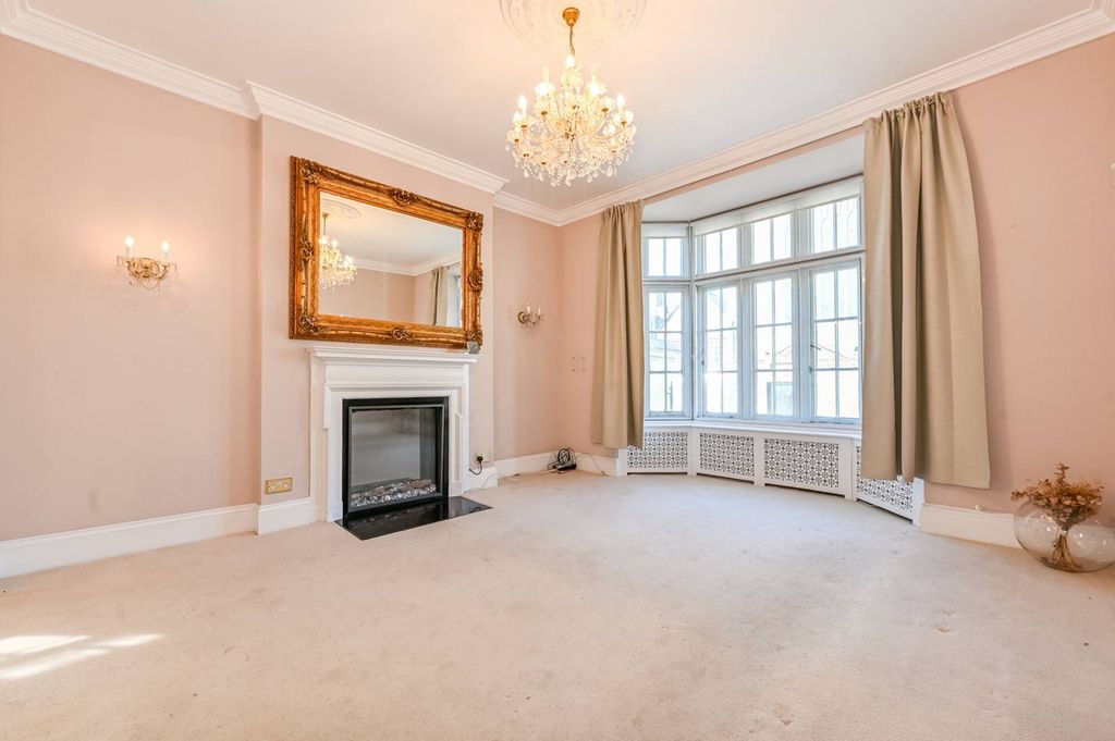 Property photo 2 of 48