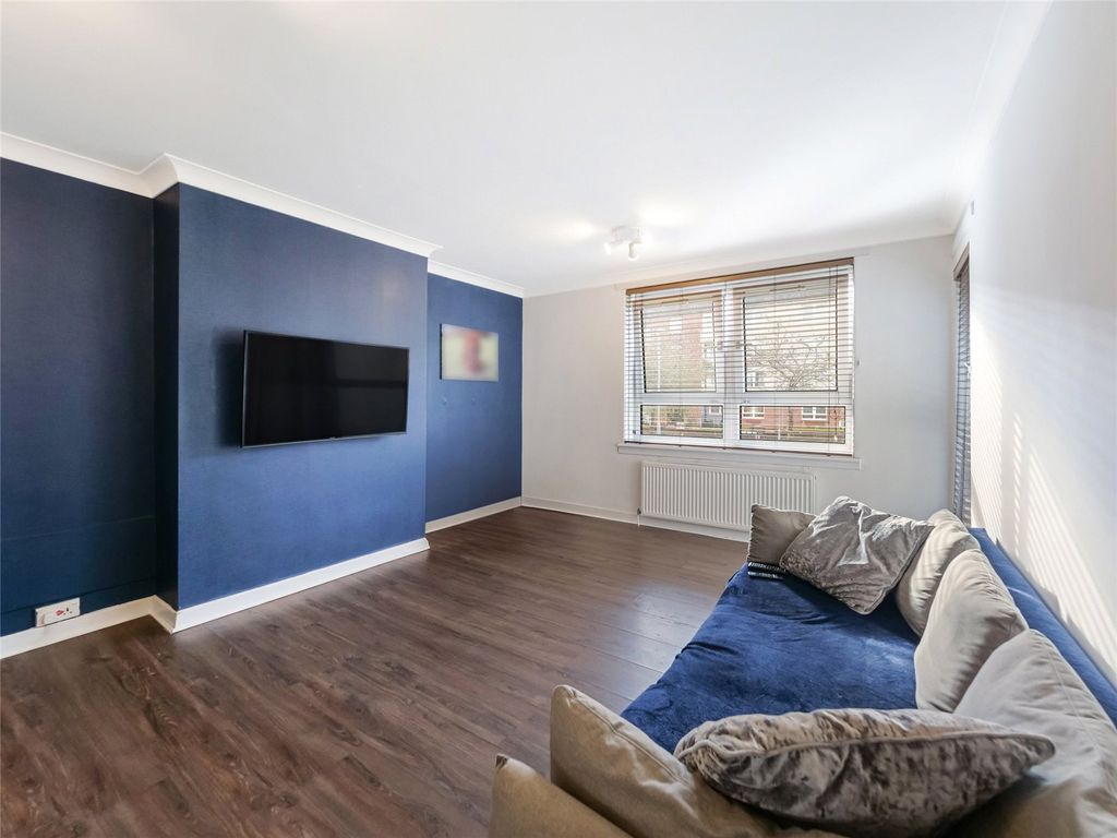 Property photo 3 of 19 Picture No. 03