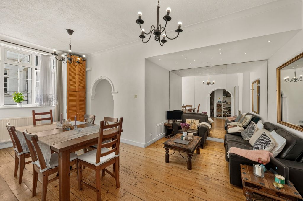 Property photo 2 of 11 Picture No. 26
