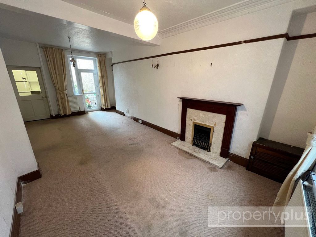 Property photo 2 of 12 Picture No. 06