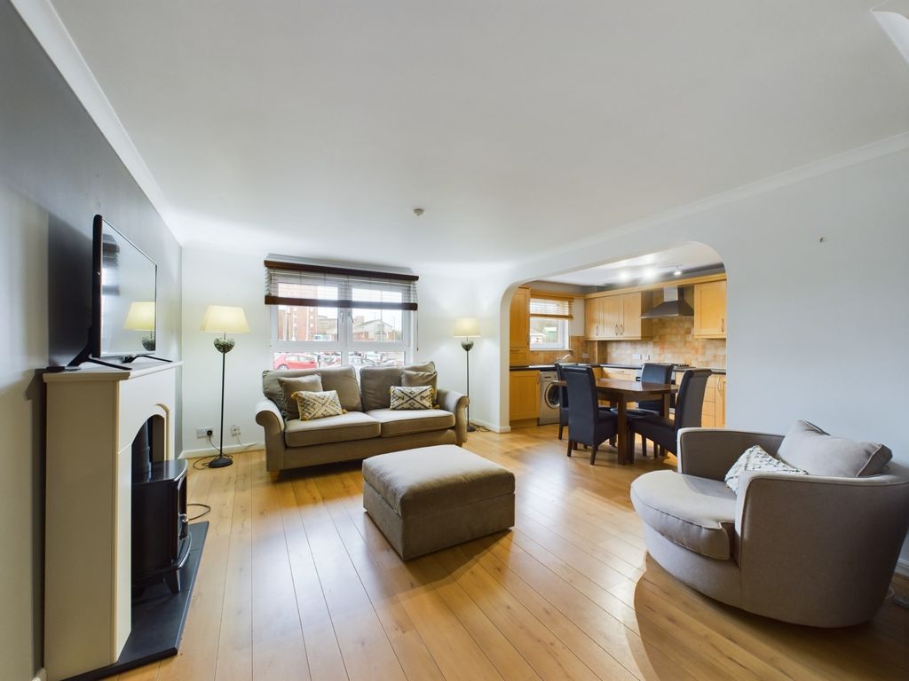 Property photo 2 of 9 2