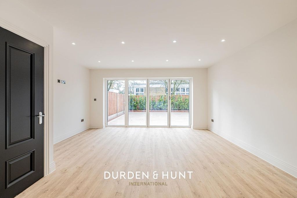 Property photo 2 of 27 Brickfield-34.Jpg
