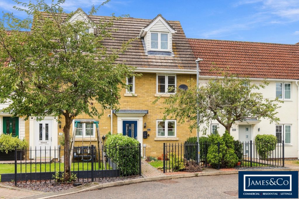 Property photo 1 of 16 13Acaciadrivee