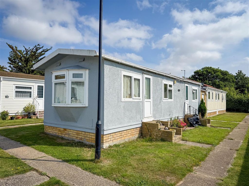 Property photo 1 of 7 Outside