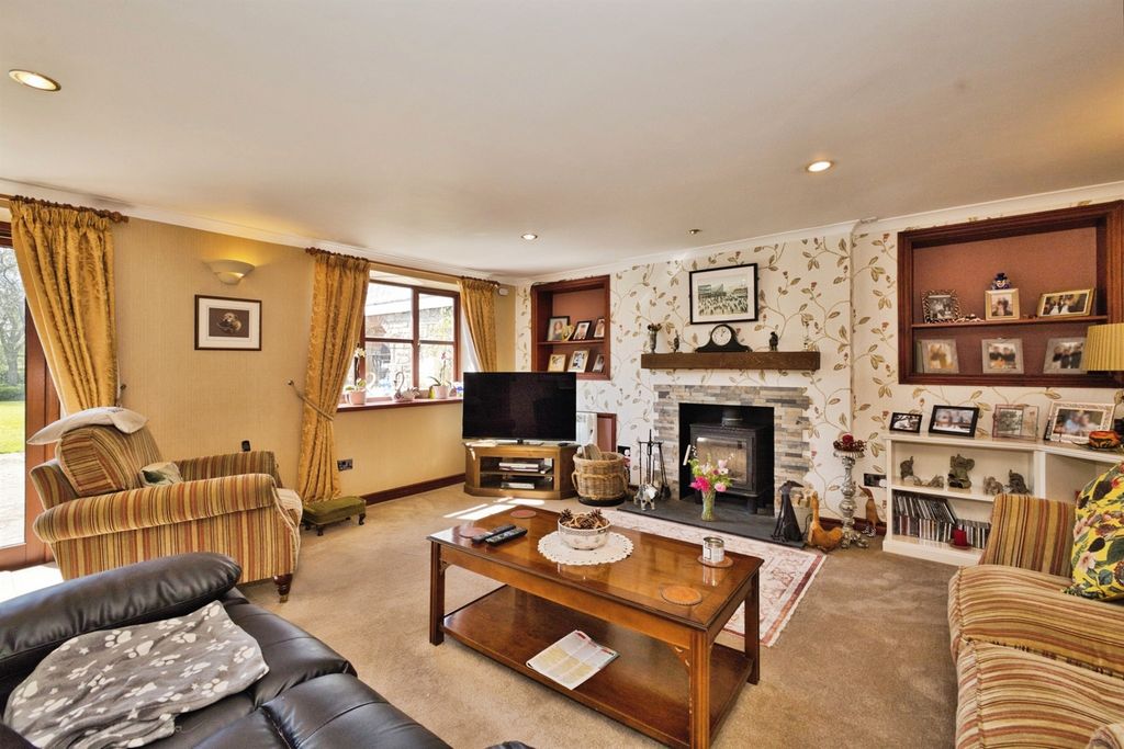 Property photo 3 of 20