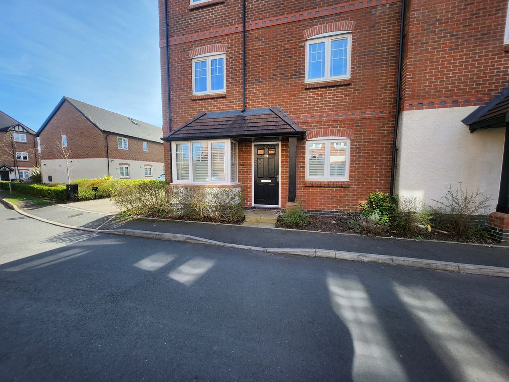 Property photo 1 of 8 Front