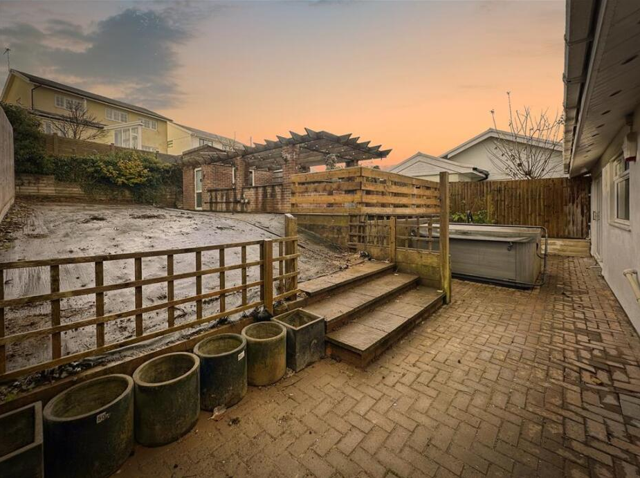 Property photo 3 of 15