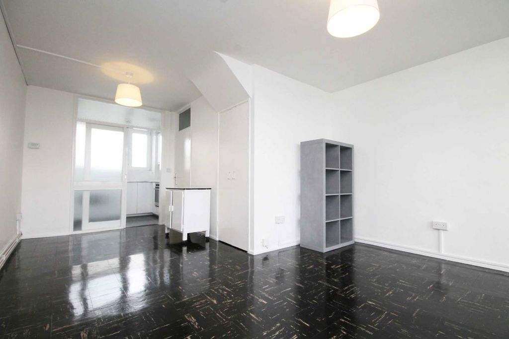 Property photo 1 of 4