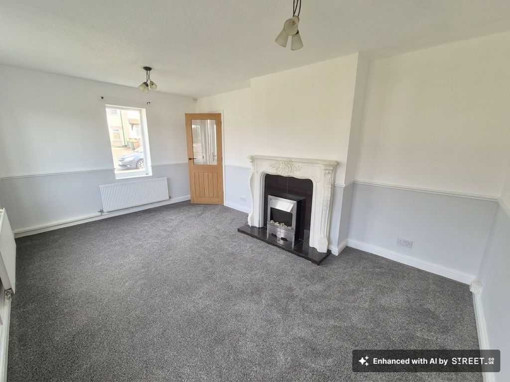 Property photo 3 of 26