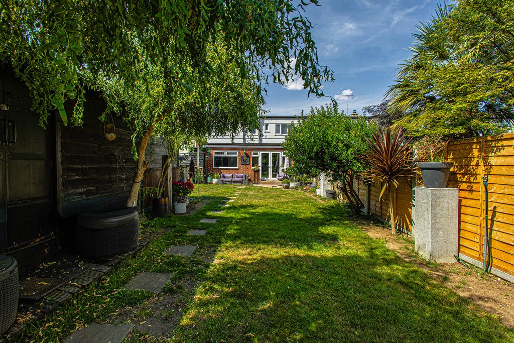 Property photo 1 of 34