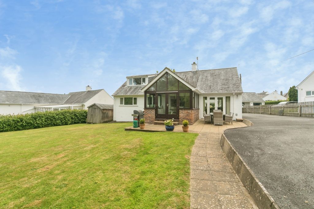 Property photo 1 of 19 Pbox-Img.Jpg