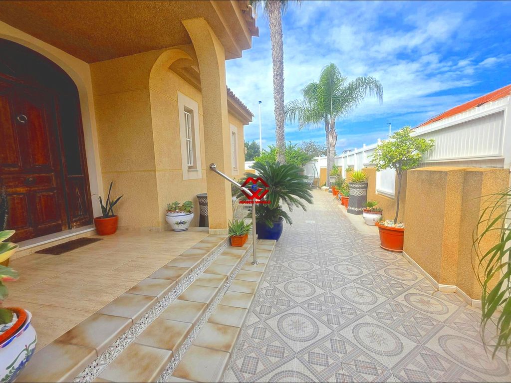 Property photo 2 of 49
