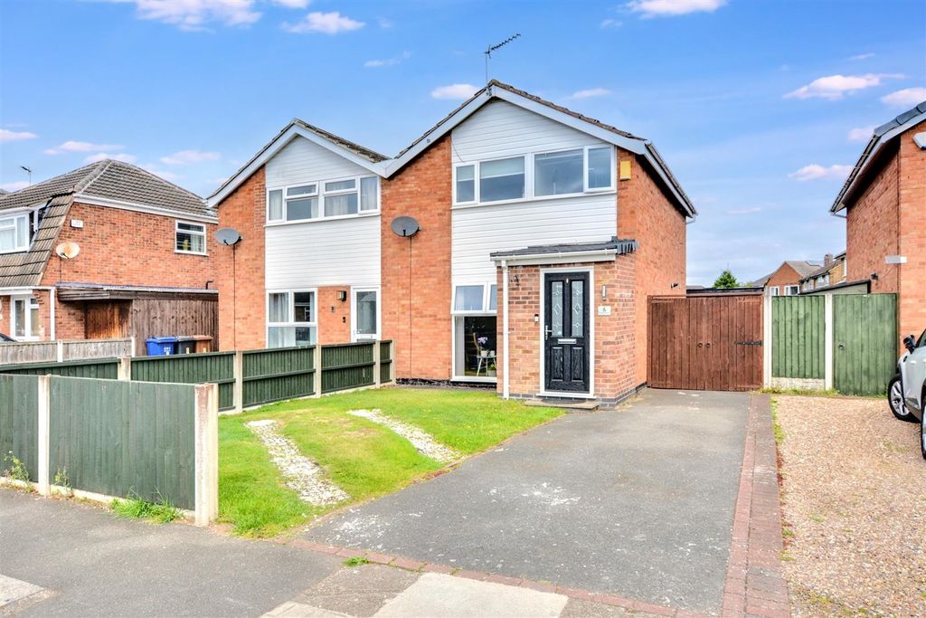 Property photo 1 of 16