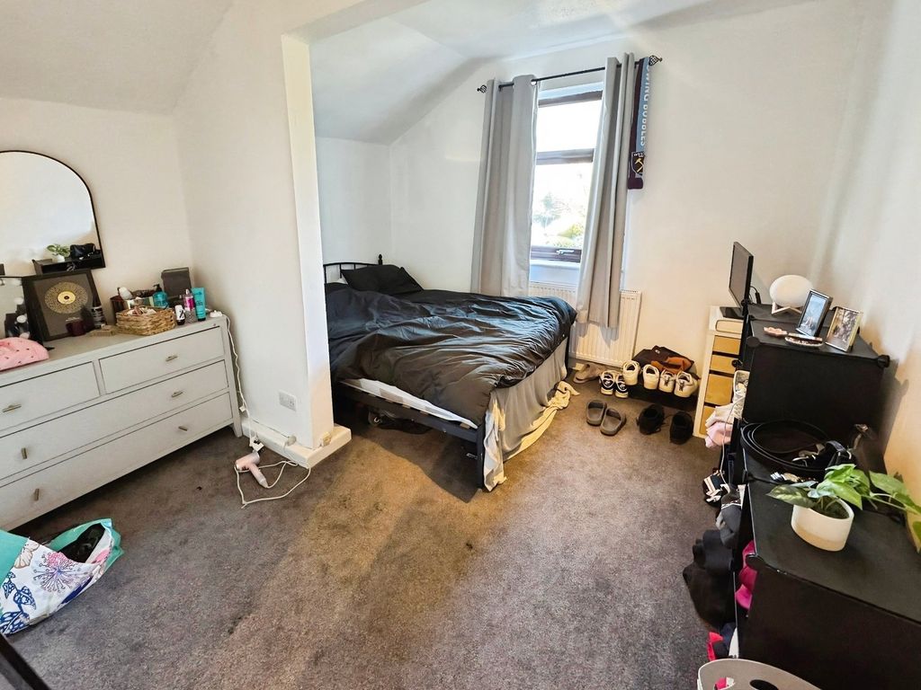 Property photo 3 of 7 Picture 3