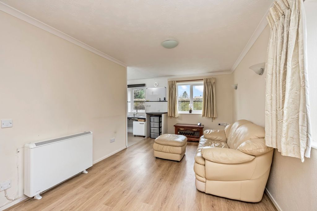 Property photo 3 of 10