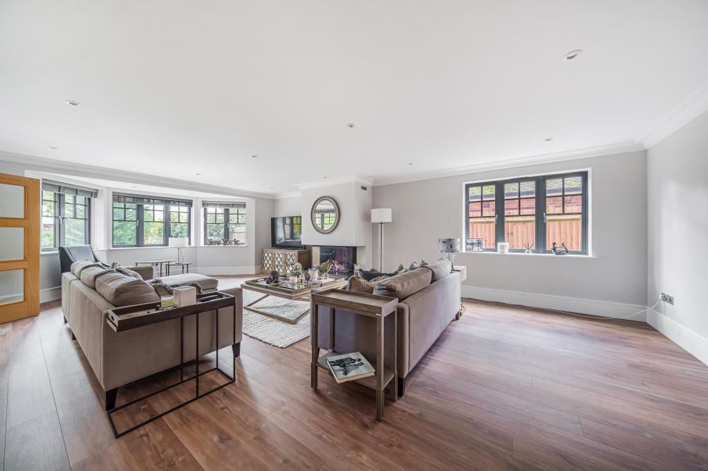 Property photo 3 of 26 Living Room