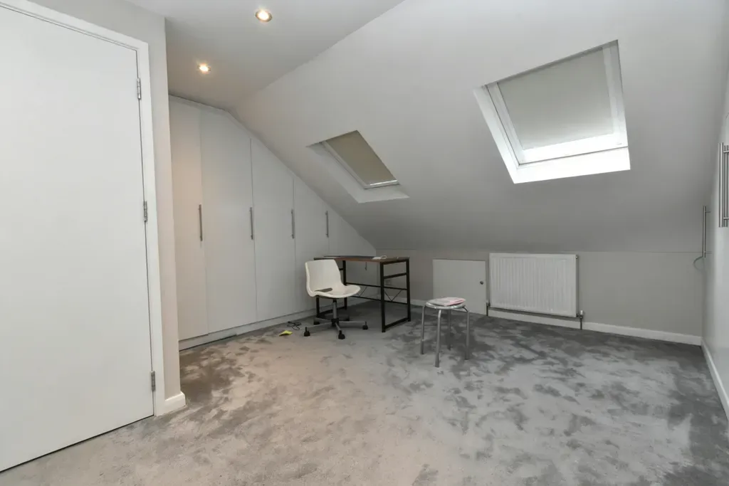 Property photo 2 of 6
