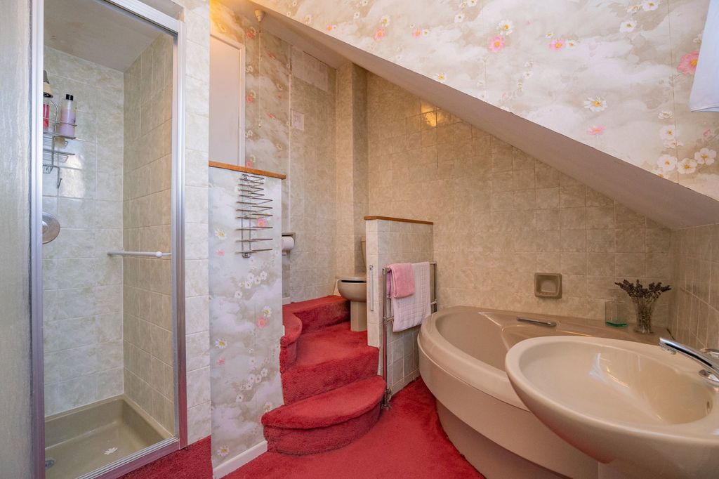 Additional image 14 of 5 bed detached house for saleBredon Grove, Malvern, Worcestershire WR14