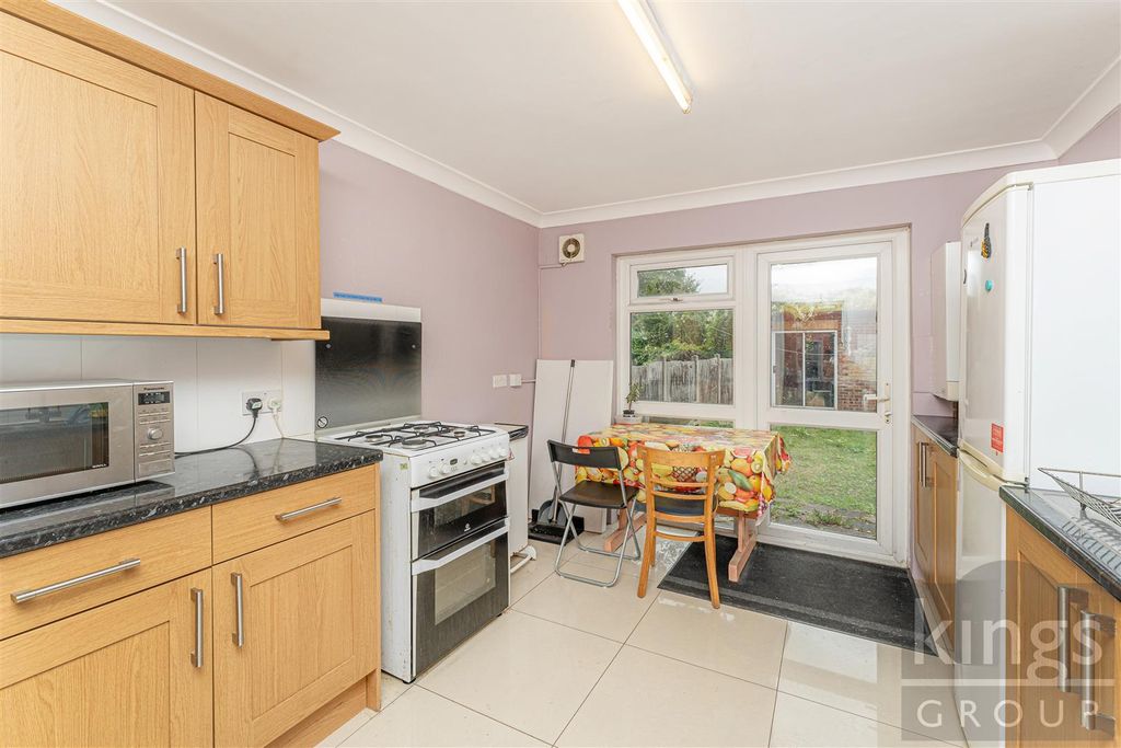 Property photo 3 of 17