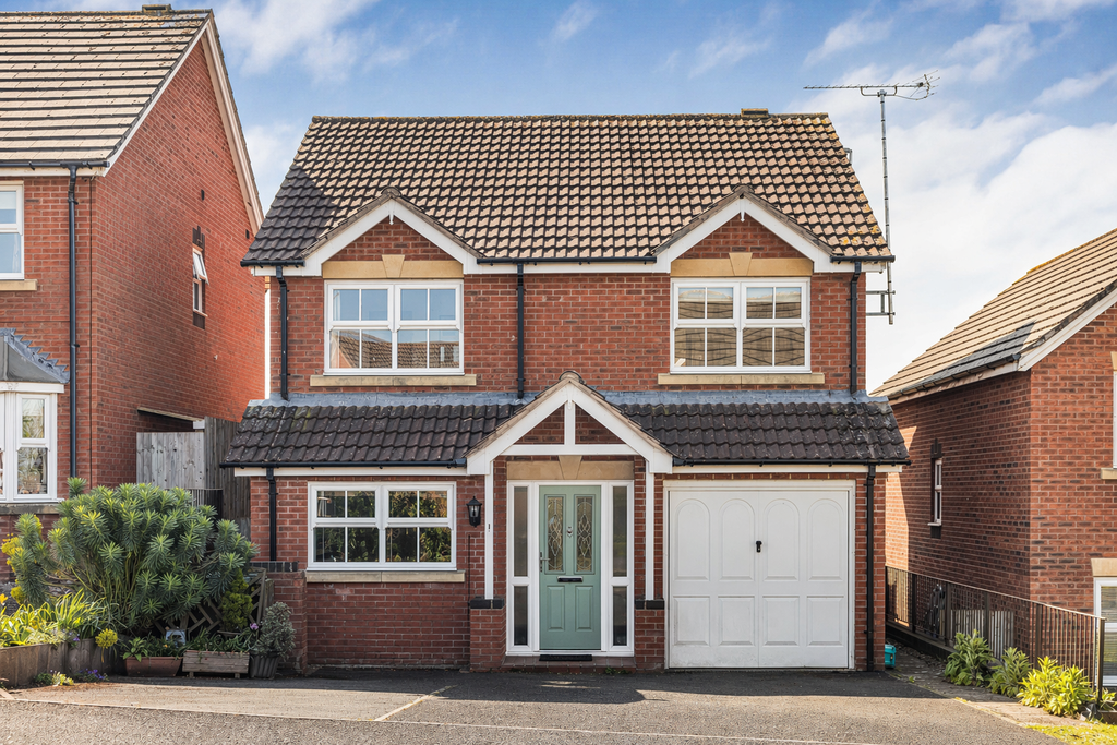 Property photo 1 of 29 21 Godiva Rd Front