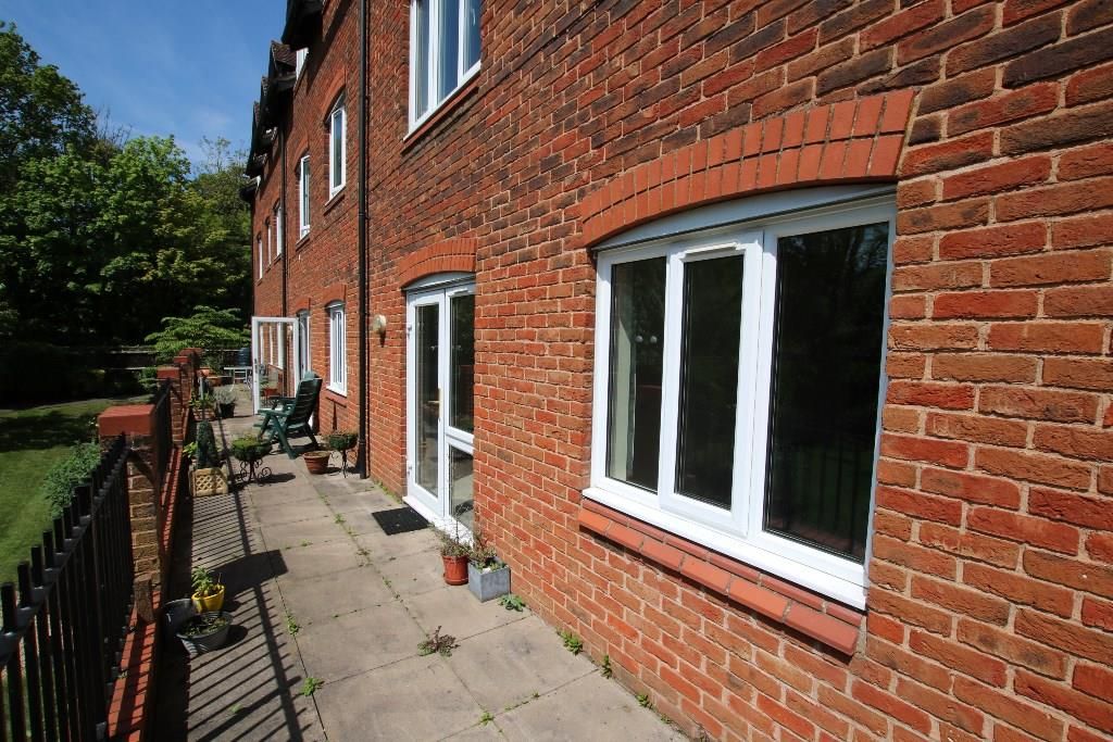 Property photo 2 of 12 New Terrace No.7 May.Jpg